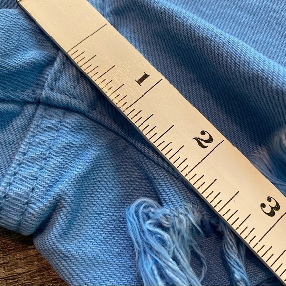LUCKY BRAND Blue Relaxed Fit Jean Shorts 10.5” Rise, NWT Size 4/27 - Picture 11 of 16